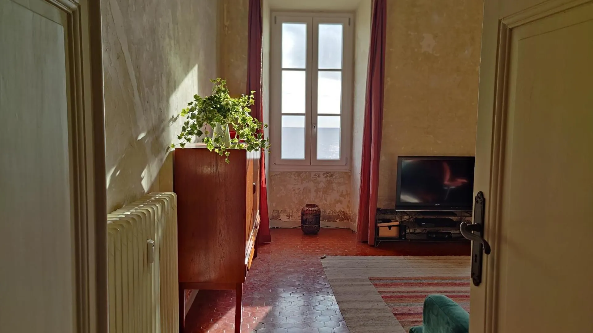 Elegant Historic Apartment With Stunning Sea View Imperia