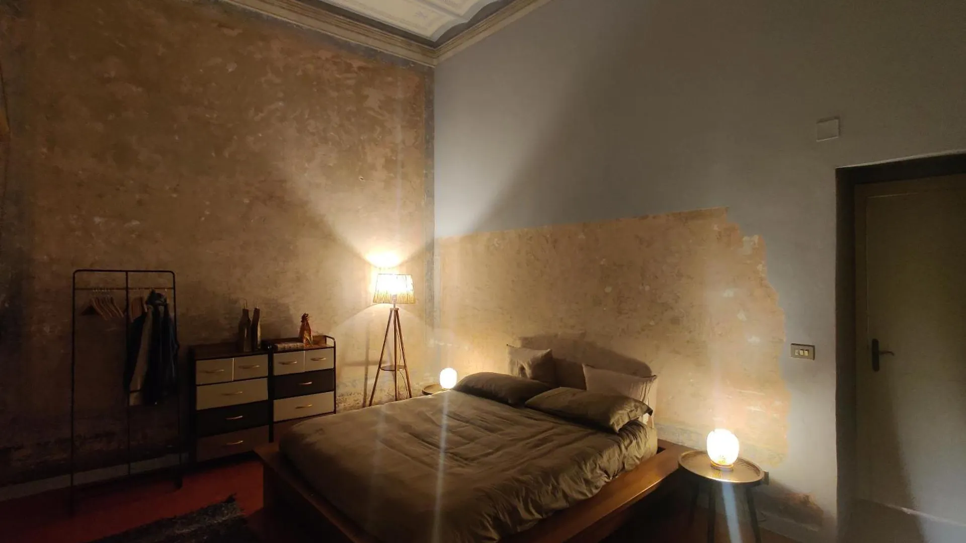 Elegant Historic Apartment With Stunning Sea View Imperia Italy